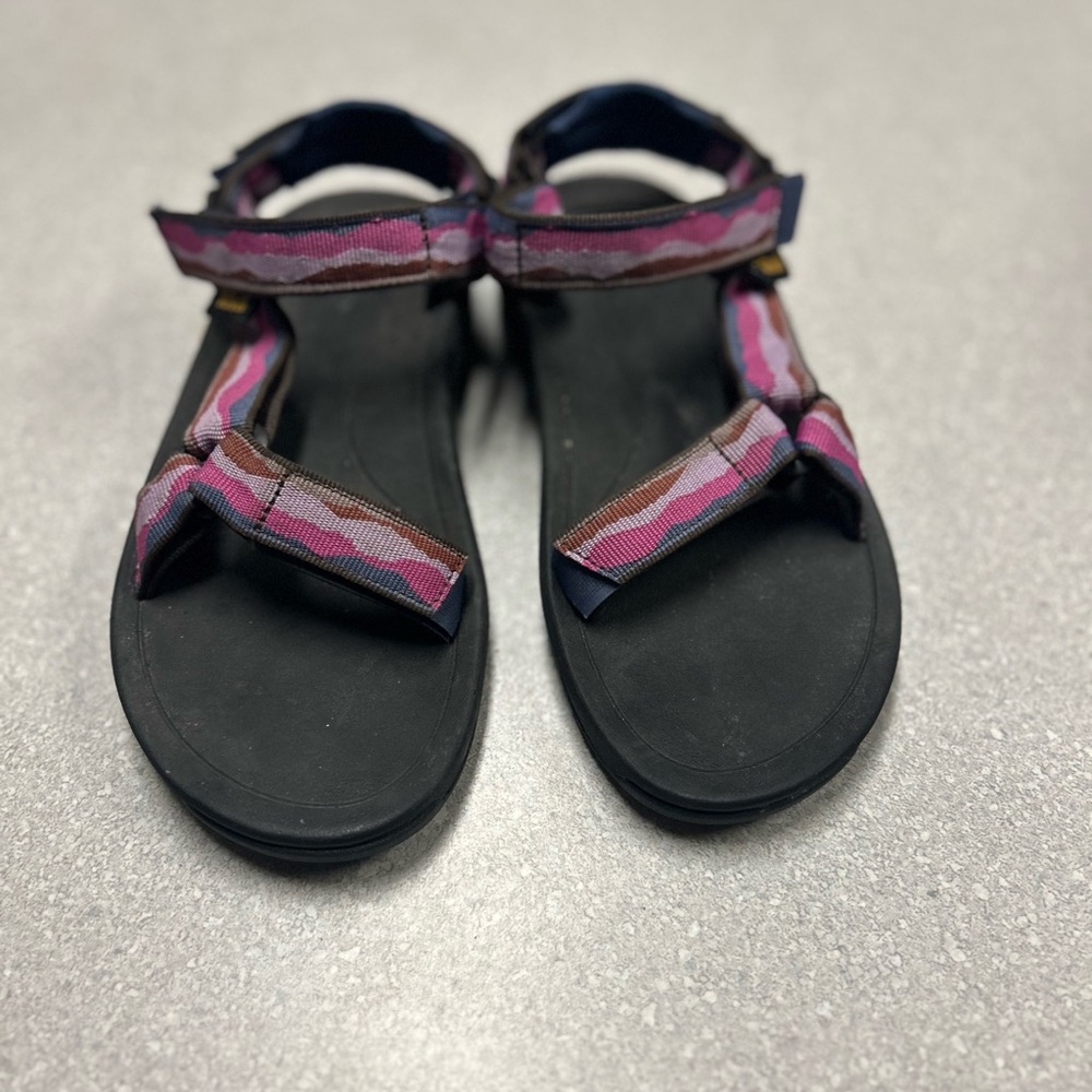 Teva brand Velcro girls sandals